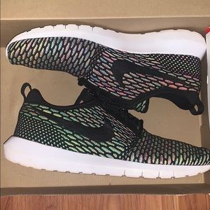 Roshe nike flyknit